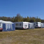 Campingplads Nowoczesne Przyczepy Kempingowe Royal-camp Chałupy