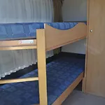 Campingplads Nowoczesne Przyczepy Kempingowe Royal-camp Chałupy