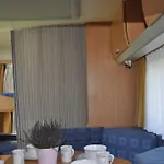Campingplads Nowoczesne Przyczepy Kempingowe Royal-camp *