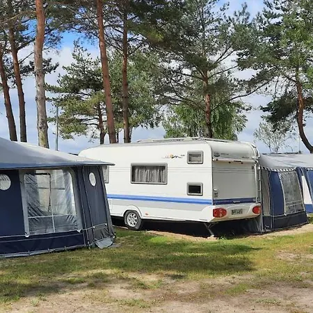 Nowoczesne Przyczepy Kempingowe Royal-camp Campingplads Chałupy
