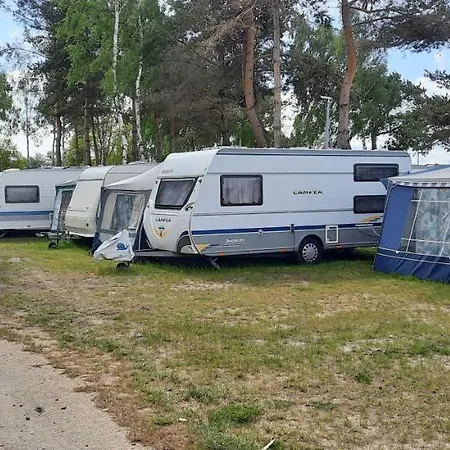 Campingplads Nowoczesne Przyczepy Kempingowe Royal-camp Chałupy