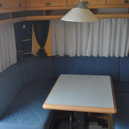 Nowoczesne Przyczepy Kempingowe Royal-camp Chałupy