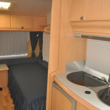 Nowoczesne Przyczepy Kempingowe Royal-camp * Chałupy