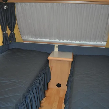 Camping Nowoczesne Przyczepy Kempingowe Royal-camp