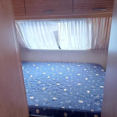 Nowoczesne Przyczepy Kempingowe Royal-camp * Chałupy