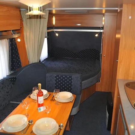 Nowoczesne Przyczepy Kempingowe Royal-camp *