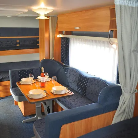 Nowoczesne Przyczepy Kempingowe Royal-camp Camping
