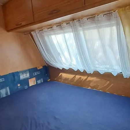 Nowoczesne Przyczepy Kempingowe Royal-camp Campingplatz