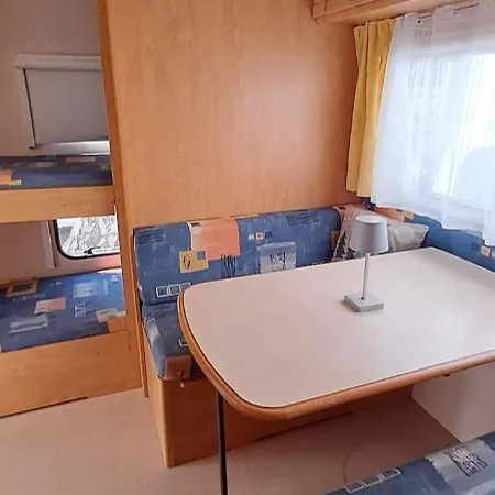 Nowoczesne Przyczepy Kempingowe Royal-camp Campingplatz *