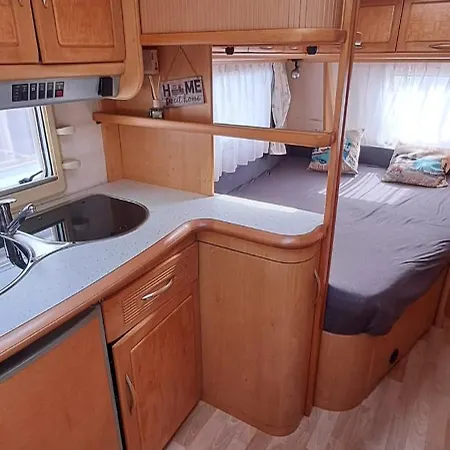 Nowoczesne Przyczepy Kempingowe Royal-camp Campingplatz Chałupy