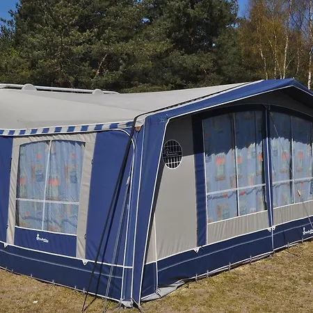 Campingplads Nowoczesne Przyczepy Kempingowe Royal-camp Chałupy