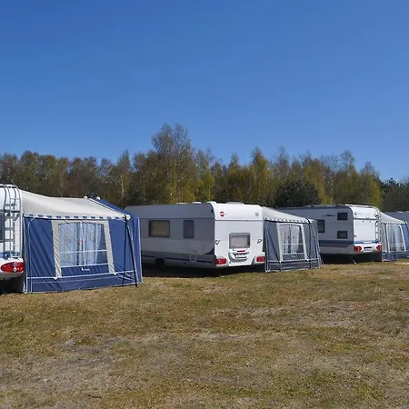 Campingplads Nowoczesne Przyczepy Kempingowe Royal-camp Chałupy