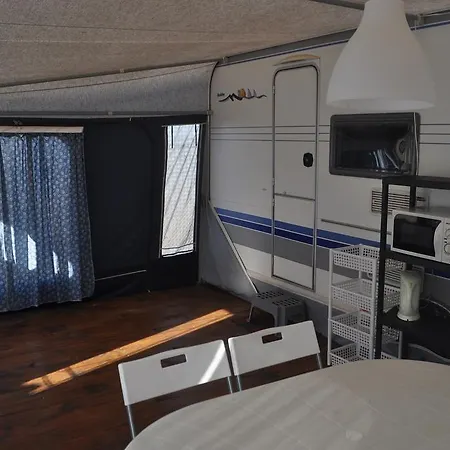 Nowoczesne Przyczepy Kempingowe Royal-camp * Chałupy