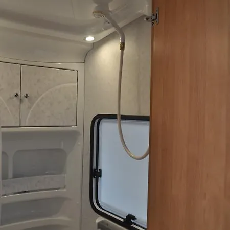 Nowoczesne Przyczepy Kempingowe Royal-camp Campingplads