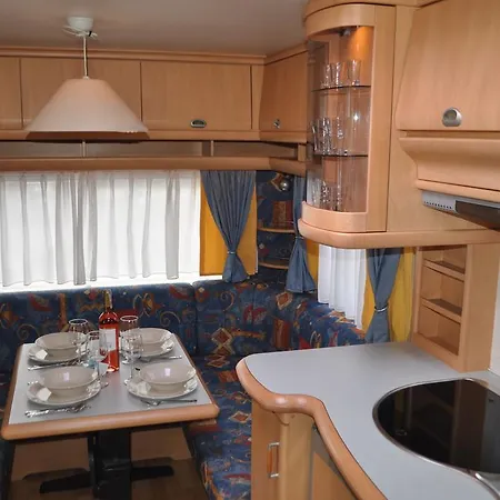 Nowoczesne Przyczepy Kempingowe Royal-camp Camping