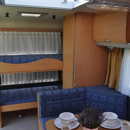 Nowoczesne Przyczepy Kempingowe Royal-camp