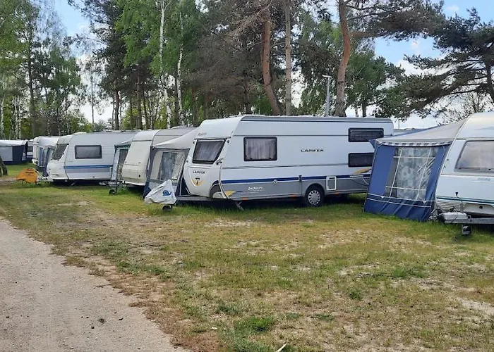 Kemping Nowoczesne Przyczepy Kempingowe Royal-camp Chałupy