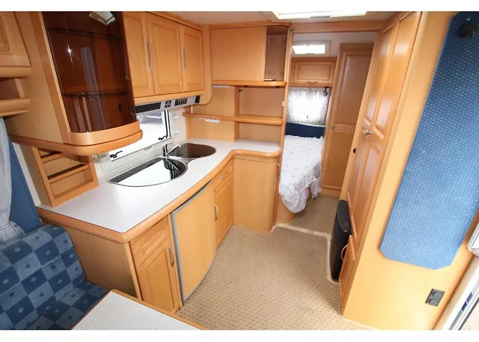 Nowoczesne Przyczepy Kempingowe Royal-camp Camping