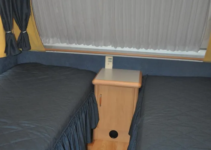 Camping Nowoczesne Przyczepy Kempingowe Royal-camp