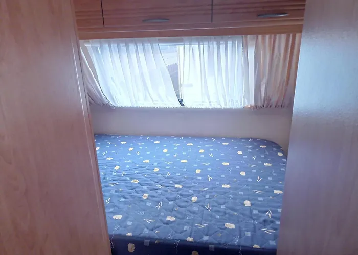 Nowoczesne Przyczepy Kempingowe Royal-camp * Chałupy