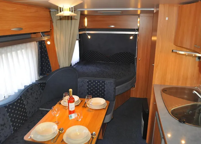 Nowoczesne Przyczepy Kempingowe Royal-camp *