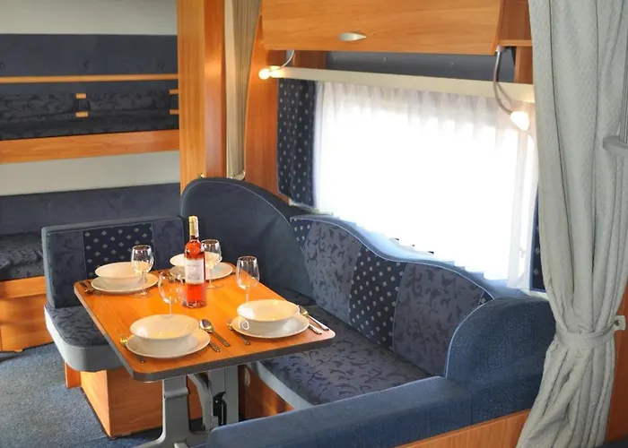 Nowoczesne Przyczepy Kempingowe Royal-camp Camping