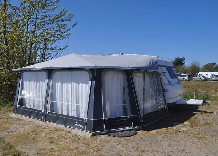 Nowoczesne Przyczepy Kempingowe Royal-camp Kemping