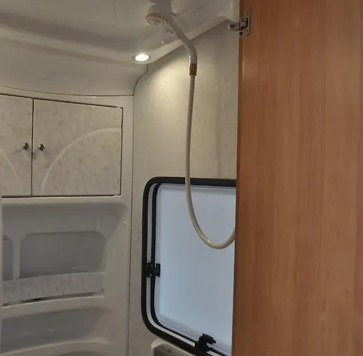 Nowoczesne Przyczepy Kempingowe Royal-camp Camping