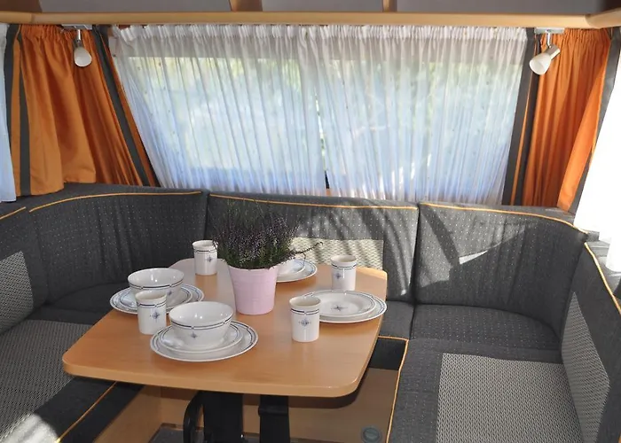 Nowoczesne Przyczepy Kempingowe Royal-camp