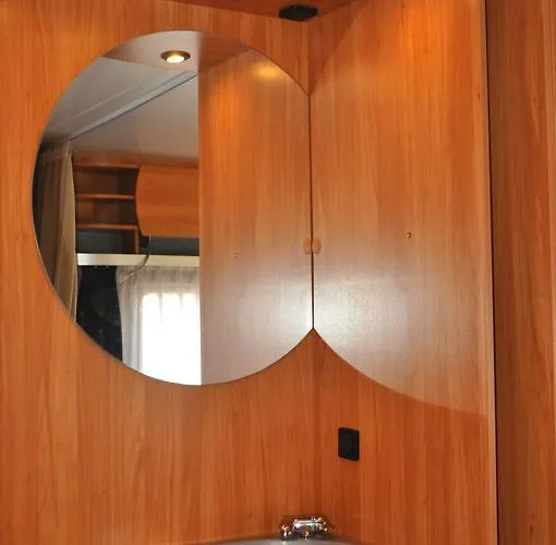 Nowoczesne Przyczepy Kempingowe Royal-camp *