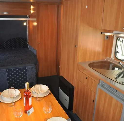 Camping Nowoczesne Przyczepy Kempingowe Royal-camp *