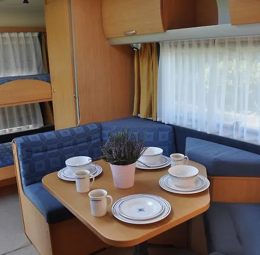 Kemping Nowoczesne Przyczepy Kempingowe Royal-camp *