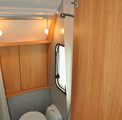 Camping Nowoczesne Przyczepy Kempingowe Royal-camp Chałupy