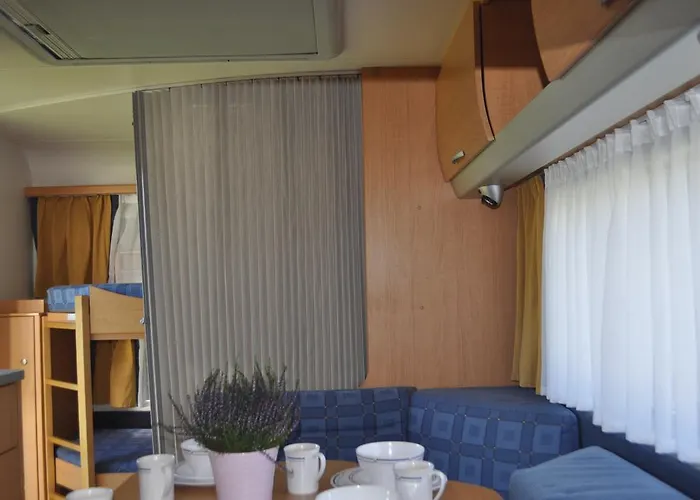 Kemping Nowoczesne Przyczepy Kempingowe Royal-camp *